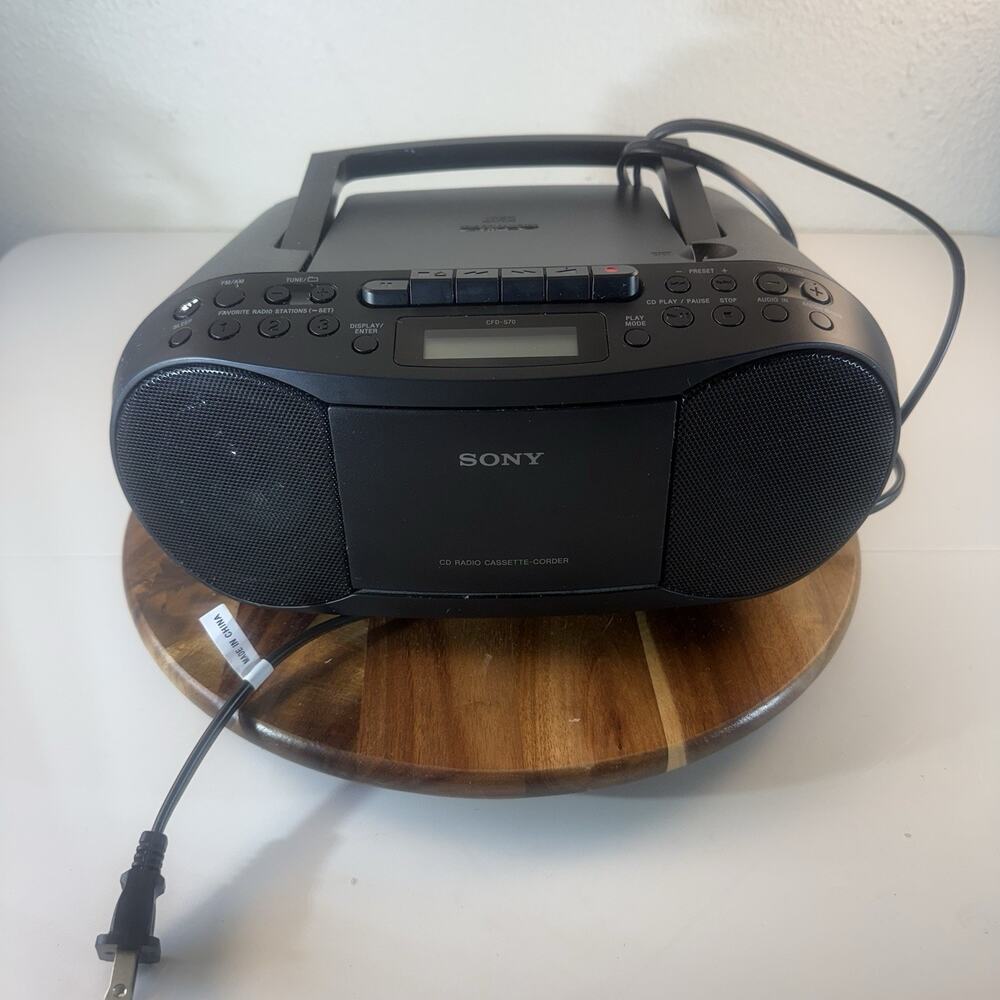 Sony CFD-S70 Player Cassette Recorder AM/FM Radio Boombox